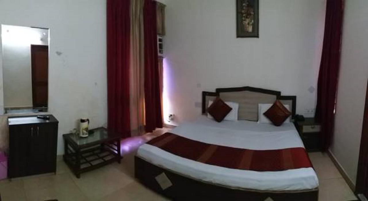 Hotel Rama Palace Katra  Exterior photo